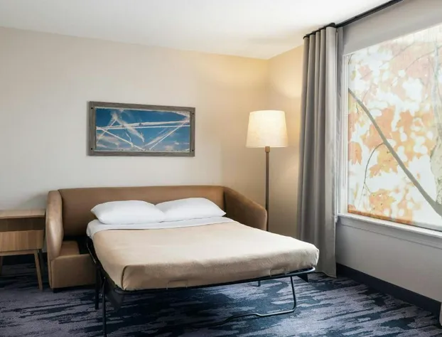 Fairfield by Marriott Inn & Suites Clinton hotel detail image 2