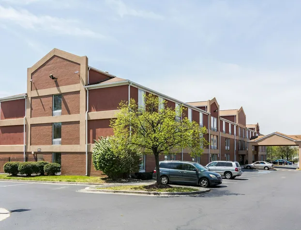 Comfort Inn at Joint Base Andrews hotel detail image 2