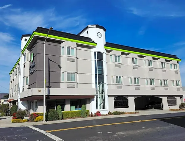 The Atrium Hotel hotel detail image 3