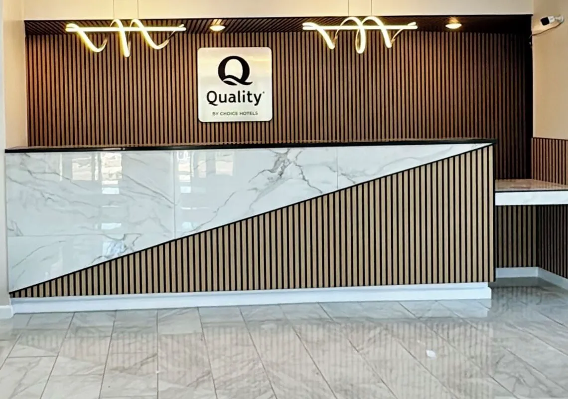 Quality Inn & Suites hotel hero