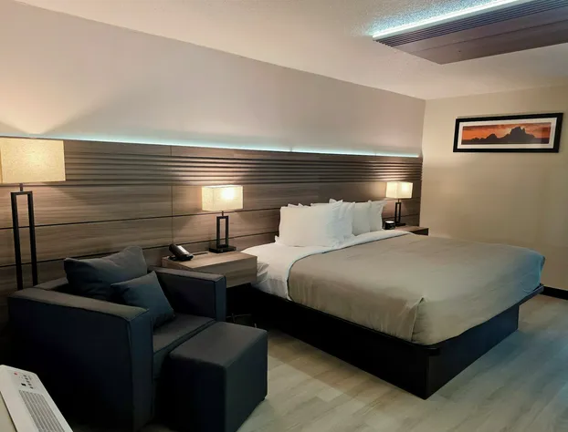 Quality Inn & Suites hotel detail image 2