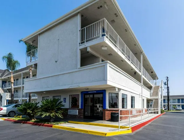 Motel 6 Anaheim, CA - Fullerton East hotel detail image 2