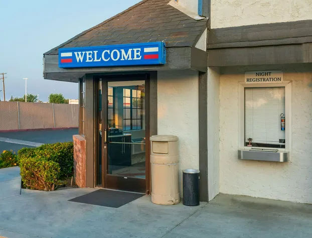 Motel 6 Merced, CA - North hotel detail image 2