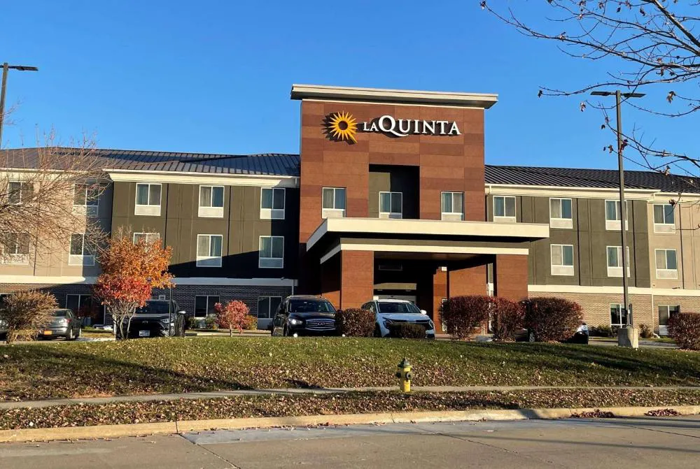 La Quinta Inn & Suites by Wyndham Ankeny IA - Des Moines IA hotel hero