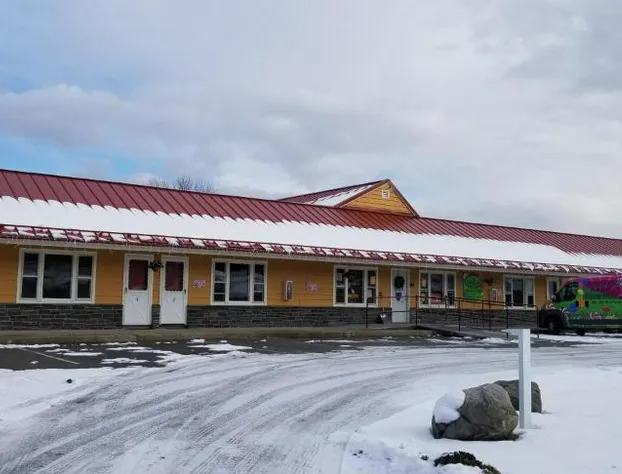 Middlebury Sweets Motel hotel detail image 2