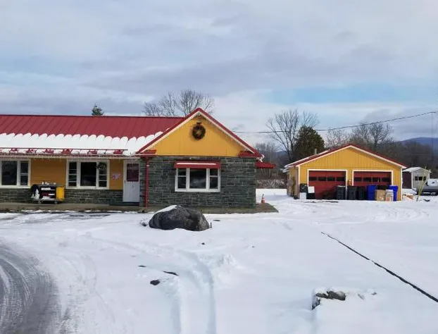 Middlebury Sweets Motel hotel detail image 2