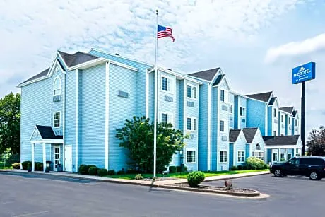 Microtel Inn & Suites by Wyndham Tomah hotel detail image 3