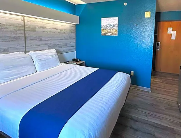 Microtel Inn & Suites by Wyndham Tomah hotel detail image 4