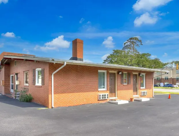 OYO Palm Leaf Motel hotel detail image 1