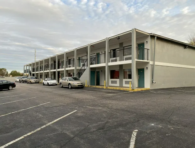 Red Carpet Inn & Suites hotel detail image 2