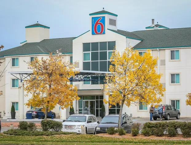 Motel 6 Saskatoon, SK hotel detail image 1