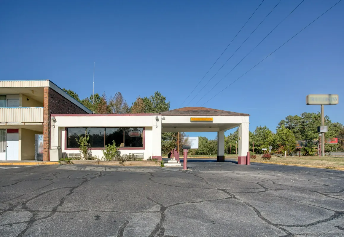 Travelers Inn By OYO, Templeton VA hotel hero