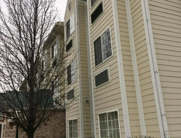 Microtel Inn & Suites by Wyndham Indianapolis Airport hotel detail image 4