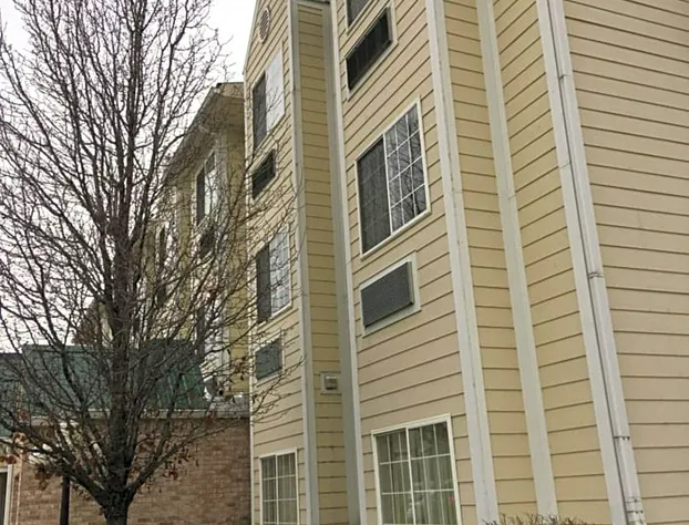 Microtel Inn & Suites by Wyndham Indianapolis Airport hotel detail image 2