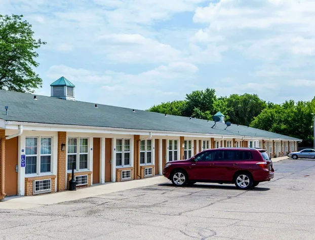 Rodeway Inn Beloit hotel detail image 1