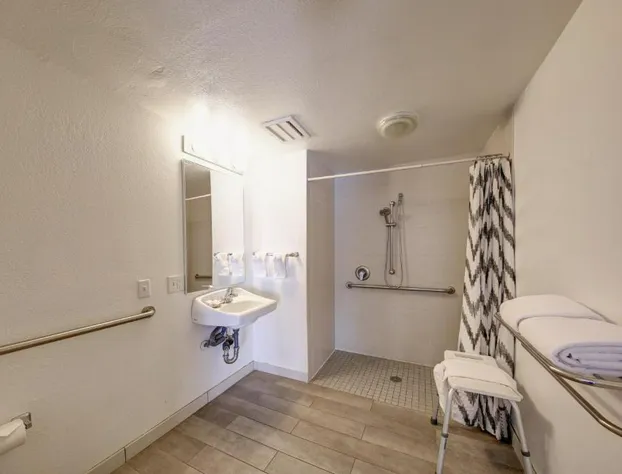 The Inn at Venice Beach hotel detail image 4