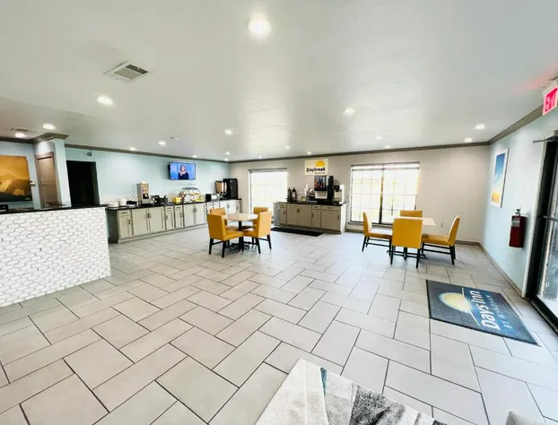 Days Inn by Wyndham Canton hotel detail image 2