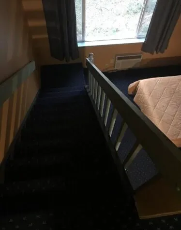 Smokey Point Motor Inn hotel detail image 2