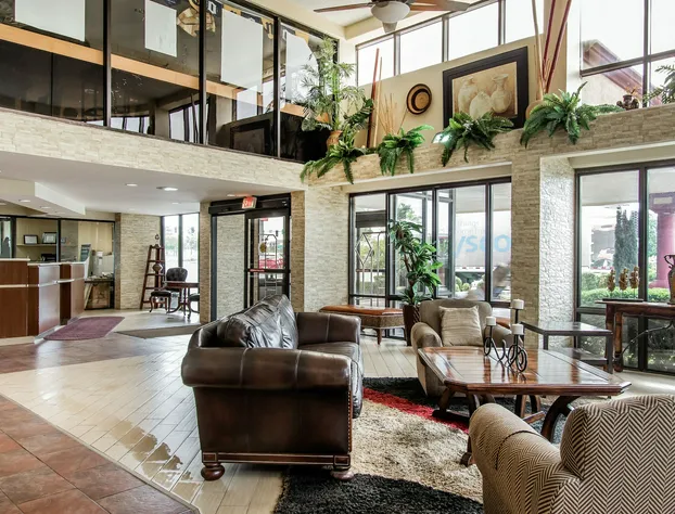 Clarion Hotel Broken Arrow - Tulsa hotel detail image 3