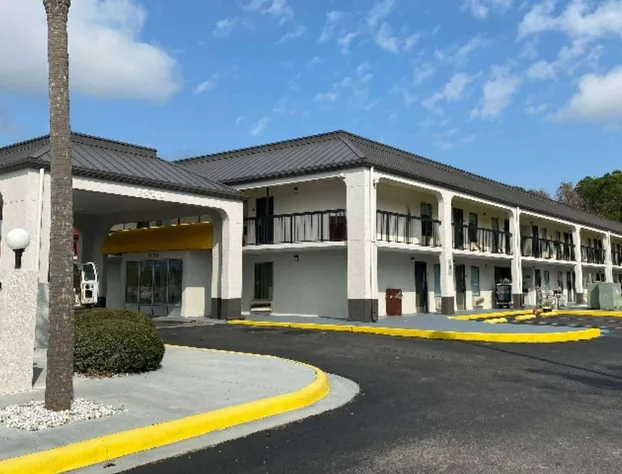 Days Inn by Wyndham Moss Point Pascagoula hotel detail image 3