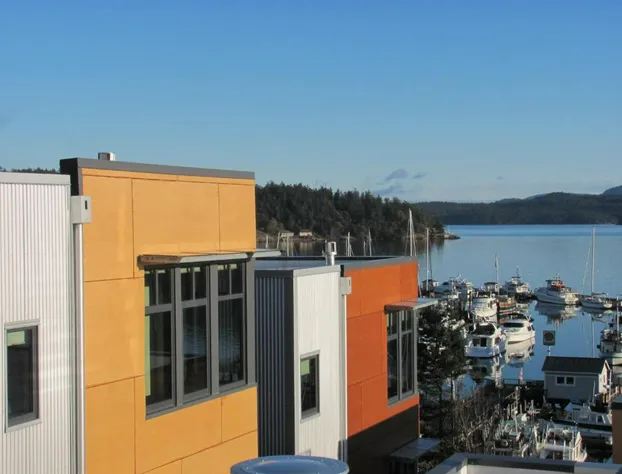 Island Inn at 123 West hotel detail image 3