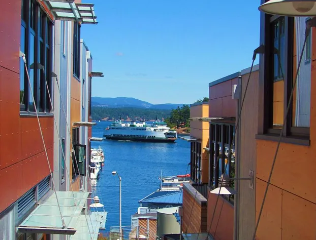 Island Inn at 123 West hotel detail image 4