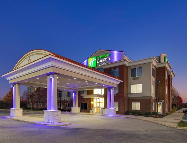 Holiday Inn Express & Suites Detroit - Farmington Hills, an IHG Hotel hotel detail image 1