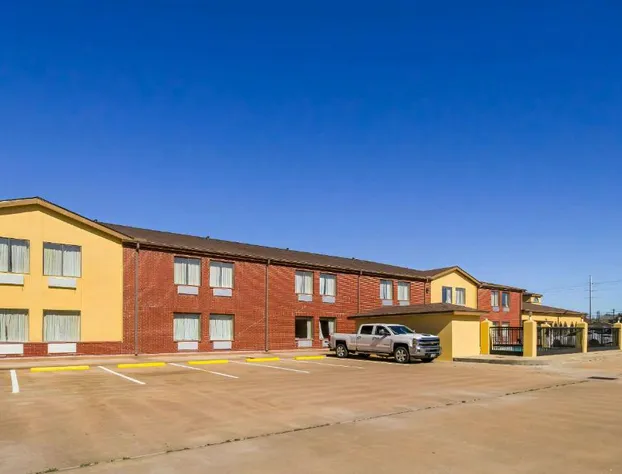 Quality Inn Bay City TX hotel detail image 1