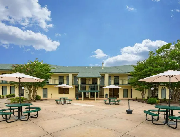 Quality Inn Heber Springs hotel detail image 1