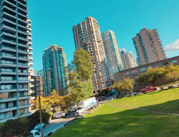 Divya Sutra Suites on Robson Downtown Vancouver hotel detail image 4