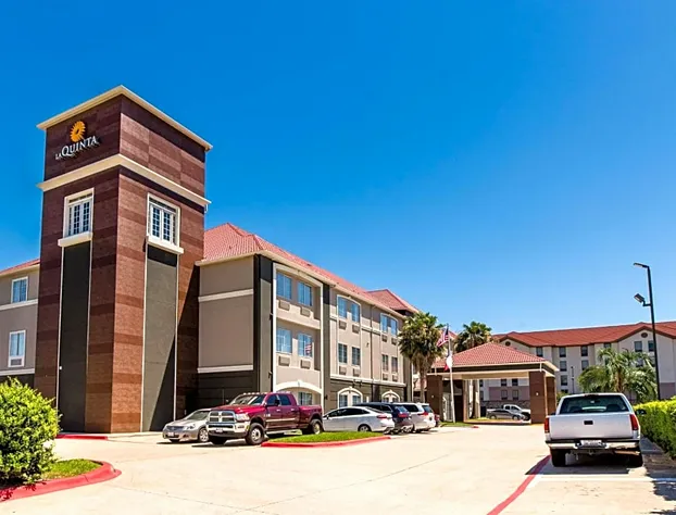 La Quinta Inn & Suites by Wyndham Clear Lake / Webster hotel detail image 3