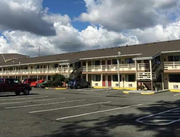 Fairground Inn hotel detail image 2