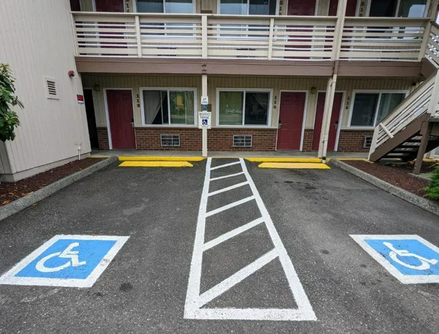 Fairground Inn hotel detail image 3