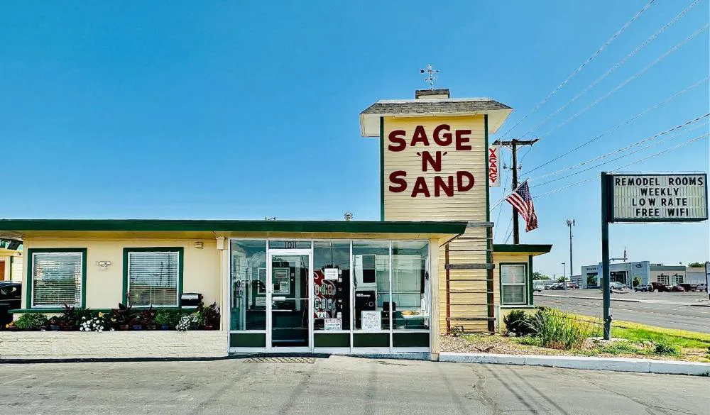 Sage N Sand Motel hotel hero