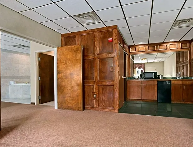 Baymont by Wyndham Johnson City hotel detail image 3