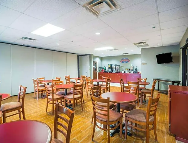 Baymont by Wyndham Johnson City hotel detail image 4