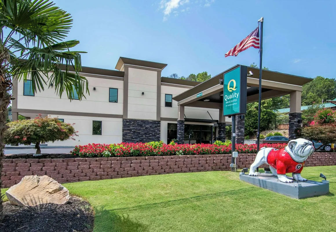 Quality Inn & Suites Athens University Area hotel hero