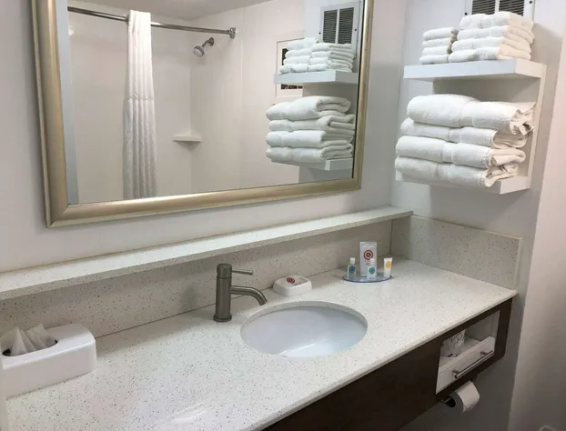Hampton Inn Darien I-95 hotel detail image 3