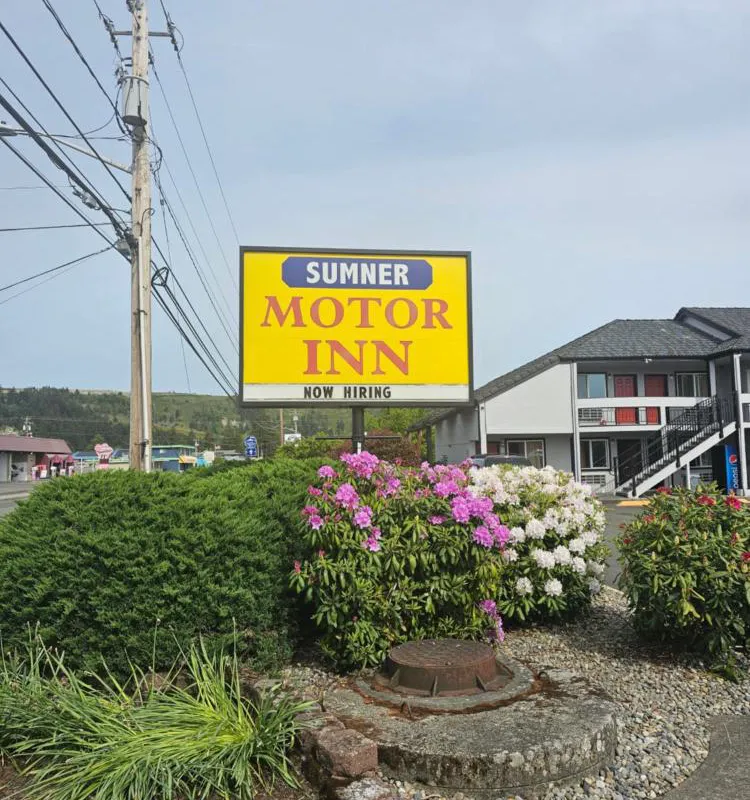 Sumner Motor Inn hotel hero