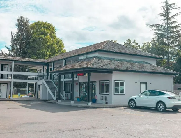 Sumner Motor Inn hotel detail image 3