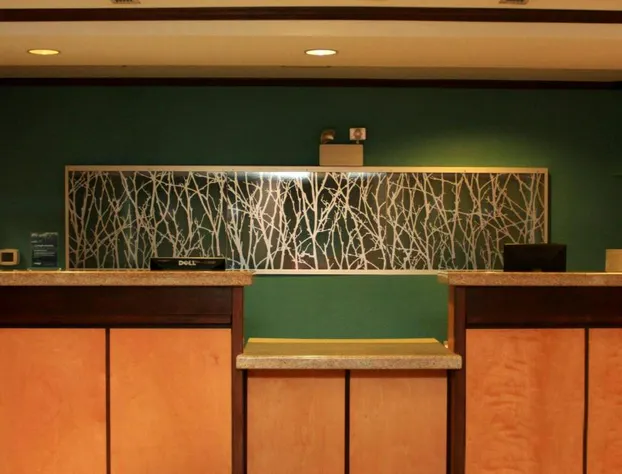 Fairfield Inn & Suites by Marriott Fairmont hotel detail image 1