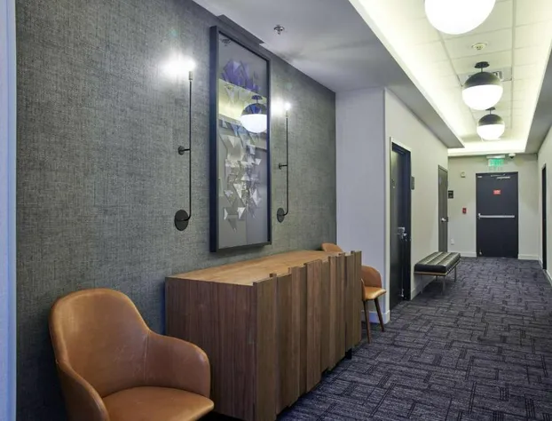 Hampton Inn & Suites Los Angeles/Sherman Oaks hotel detail image 4