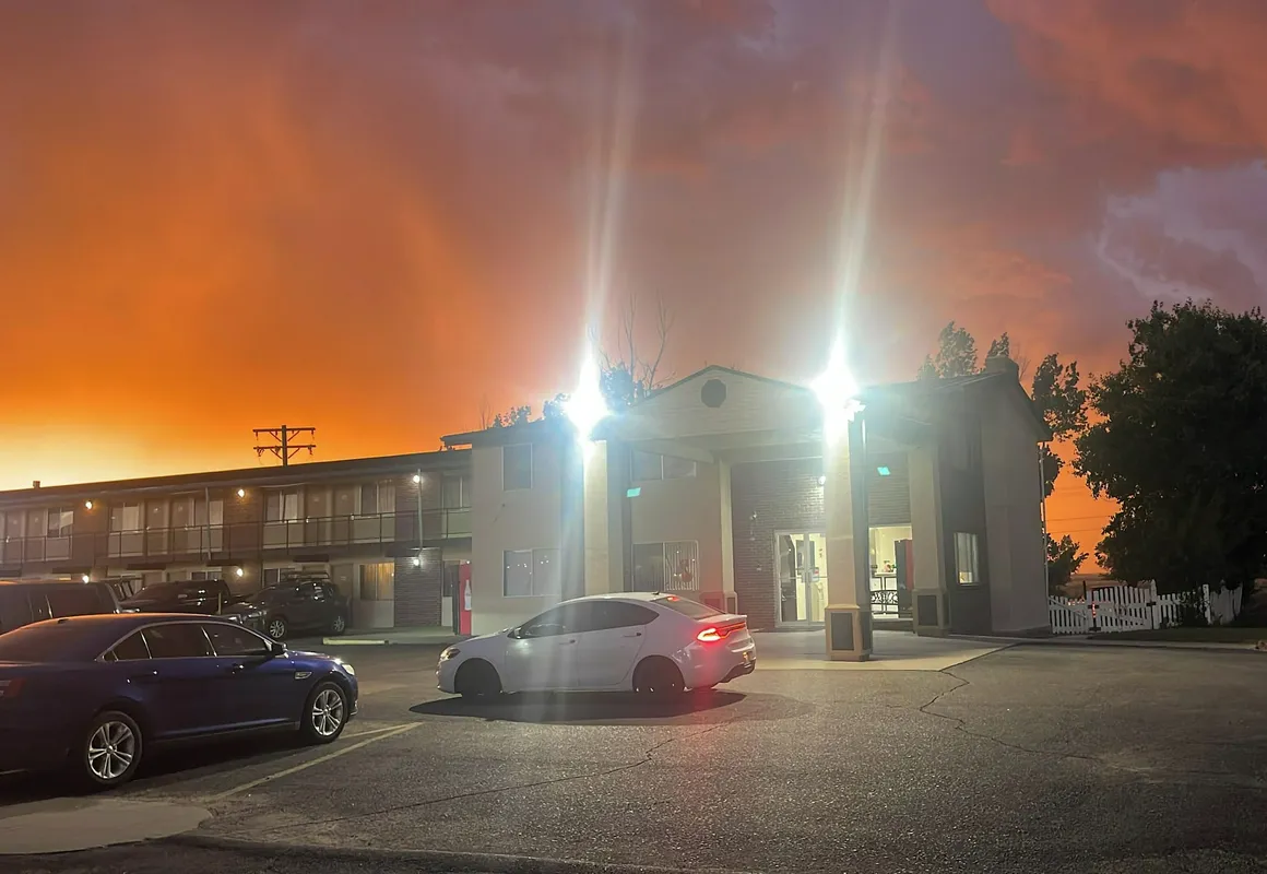 Brush Inn hotel hero