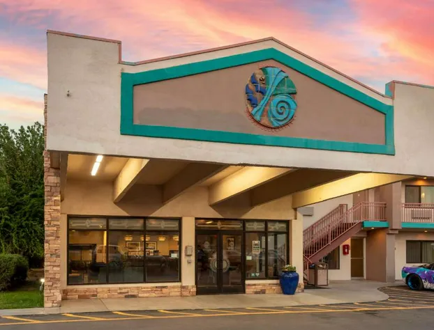 Best Western Turquoise Inn & Suites hotel detail image 1