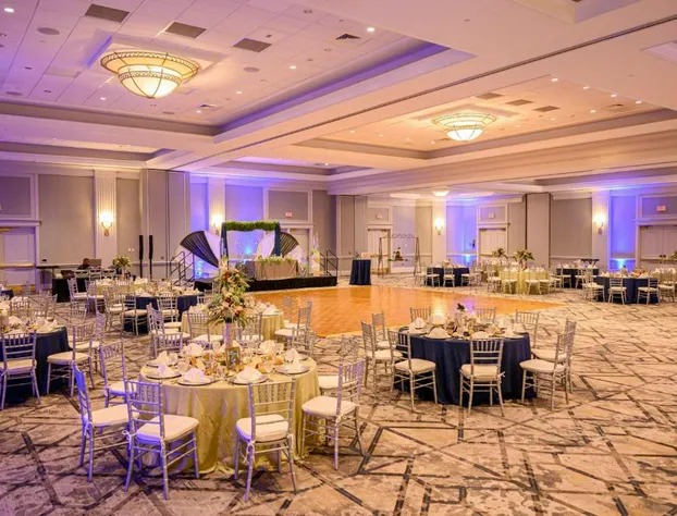 Philadelphia Airport Marriott hotel detail image 4