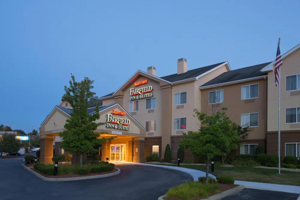 Fairfield Inn & Suites by Marriott Boston Milford hotel hero