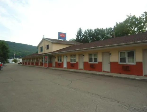 Relax Inn Elmira hotel detail image 1