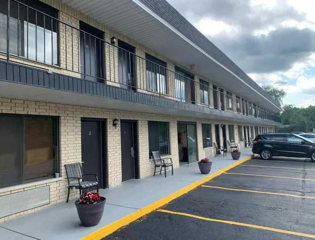 Geneva Wells Inn hotel detail image 2