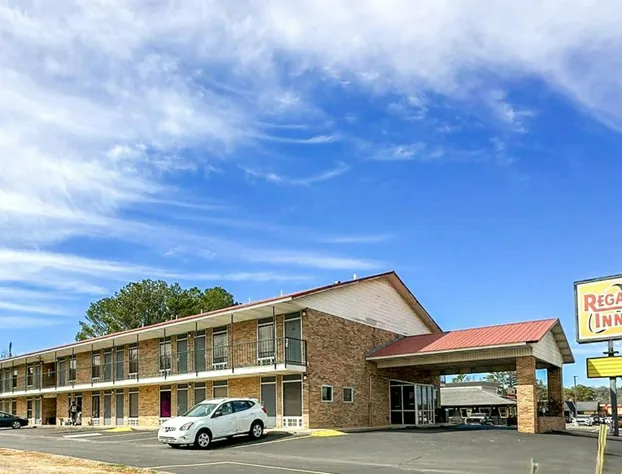 Regal Inn Guntersville Hwy 431 hotel detail image 1