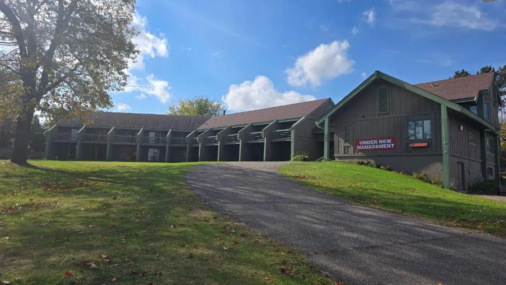 Timber Inn Motel hotel hero